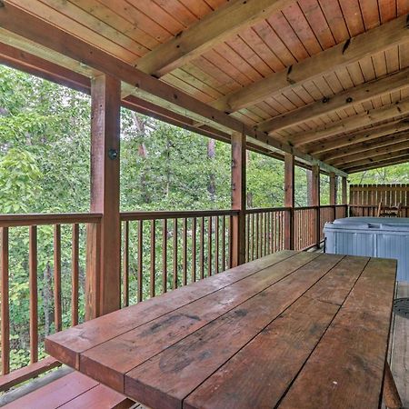 Cabin With Deck And Fireplace Less Than 3 Mi To Dollywood! Pigeon Forge Kültér fotó