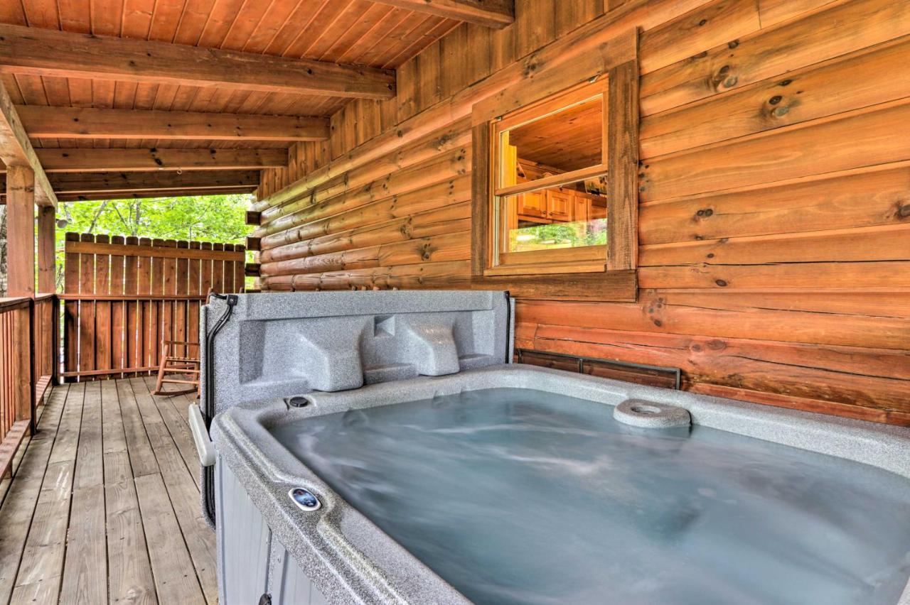 Cabin With Deck And Fireplace Less Than 3 Mi To Dollywood! Pigeon Forge Kültér fotó