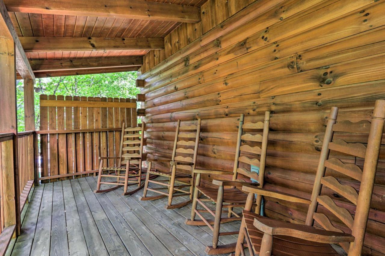 Cabin With Deck And Fireplace Less Than 3 Mi To Dollywood! Pigeon Forge Kültér fotó